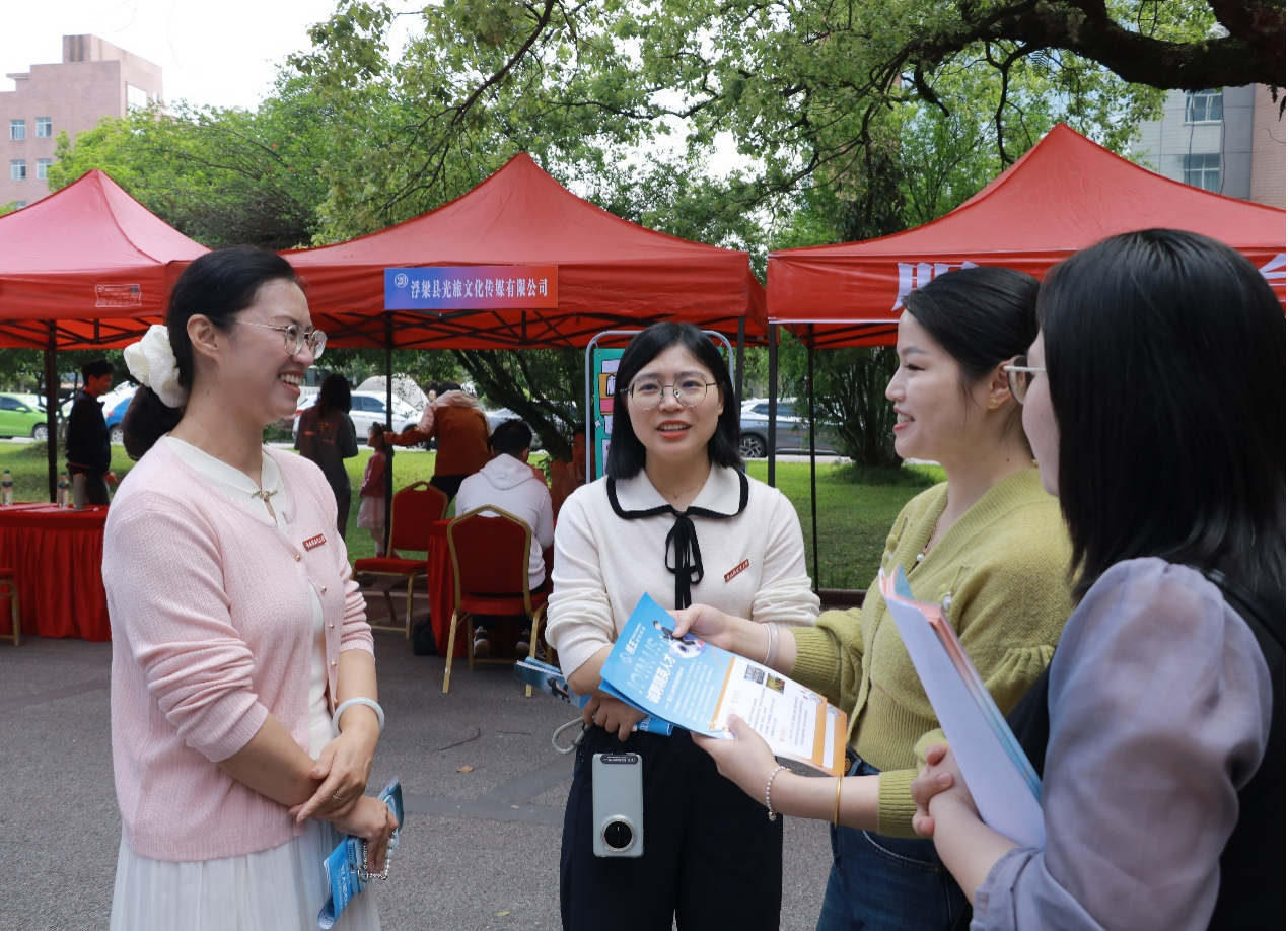 招聘会5月_招聘会需要准备什么_招聘会